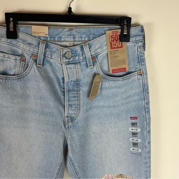 NWT Levi's 501 Jeans Size 28 Floral Patchwork Distressed - Picture 4 of 7